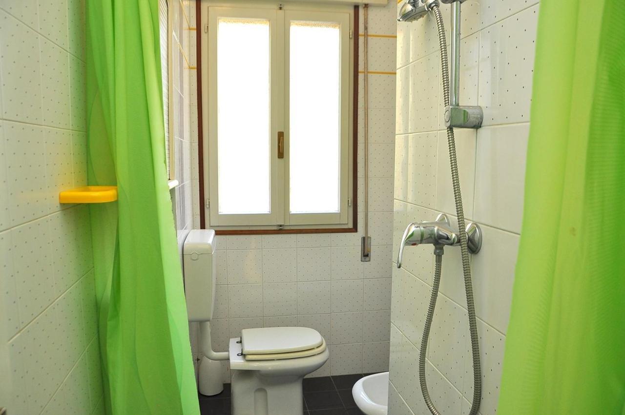 Nice Two-Bedroom Apartment 150M From The Beach بيبيوني المظهر الخارجي الصورة