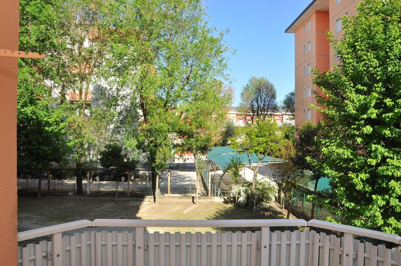 Nice Two-Bedroom Apartment 150M From The Beach بيبيوني المظهر الخارجي الصورة